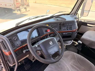 Used 2011 VOLVO VNL64T300 Conventional trucks California US | Ben Kaplan Equipment #1250886