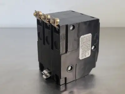 Used SQUARE D QOB330 Switchgears British Columbia CA | Lenmark #241967