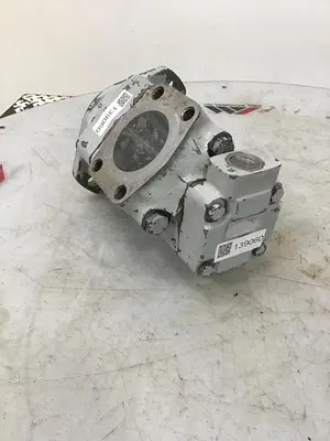 USED VICKERS 3520V38E5