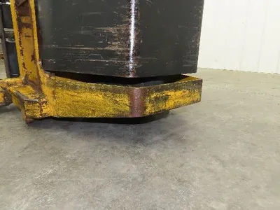 Used BIG JOE _UNKNOWN_ Pallet Lifters Indiana US | Arrow Industrial #617341