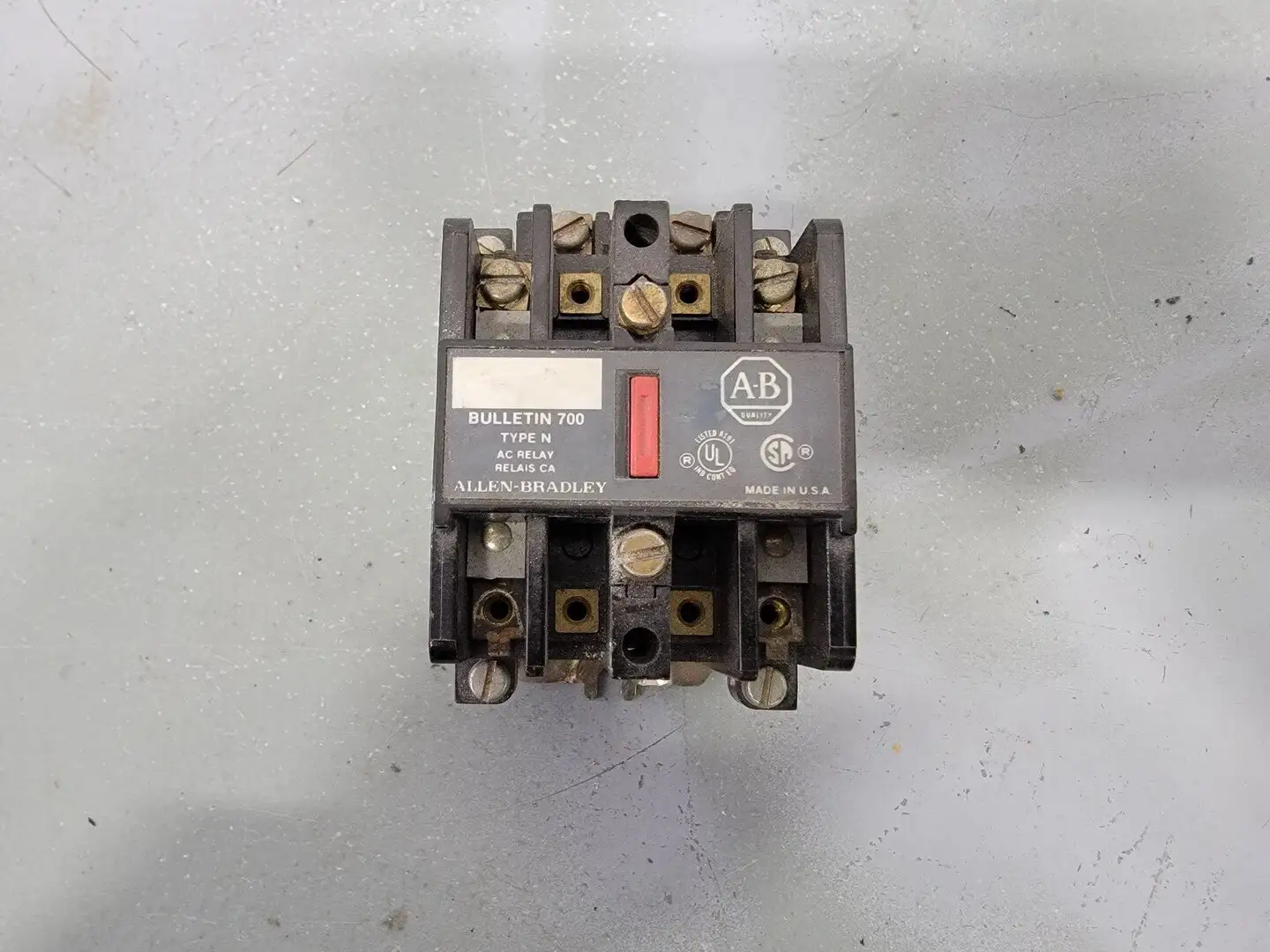 USED ALLEN-BRADLEY 700-N200A1
