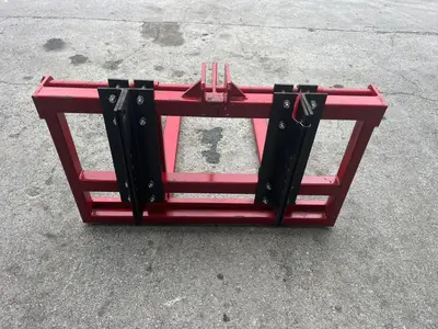 LMC Pin On Pallet Forks Pallet Forks | County Equipment Company LLC (2)