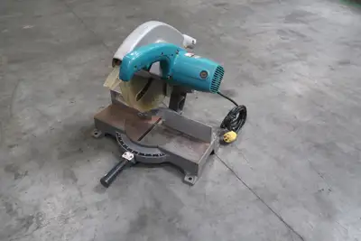 USED MAKITA 2401B