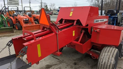 USED 2016 MASSEY FERGUSON 1840