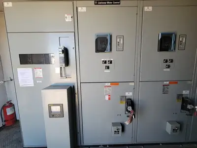 5kV Motor Control Center (MCC) Unit w/ (4) Breakers & (2) Load-Break Switches