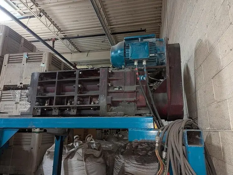 Used UNTHA QUAD SHAFT SHREDDER Shredders Pennsylvania US | Global Equipment International, LLC #1312906
