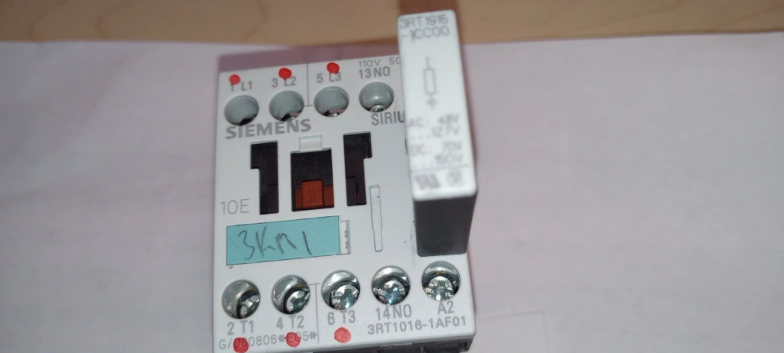 USED Siemens 3RT1016-1AF01 +3RT1916-1CC00