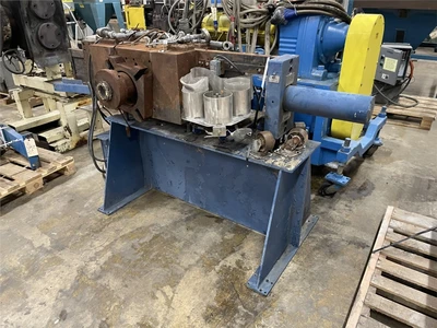 Berlyn Continuous Screen Changer, Model CF-6011