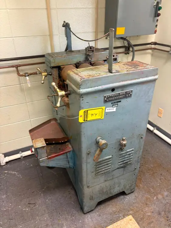 Used _UNKNOWN_ _UNKNOWN_ 3 Roll or More Mills Ohio US | Myron Bowling Auctioneers Inc #1504656