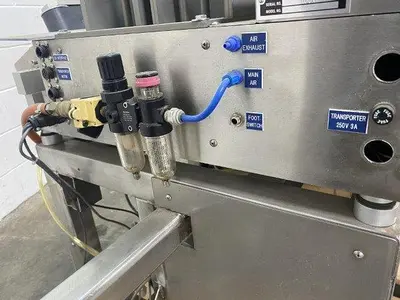 Urania PouchPro Pouch Handling System
