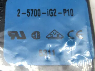 NEW E-T-A 25700IG2P10 THERMAL MAGNETIC CIRCUIT BREAKER