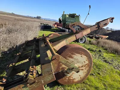 USED 1973 JOHN DEERE PR
