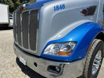 USED 2018 PETERBILT 579