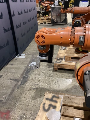 NEW 2015 KUKA KR16 L6-2 + KR C4 NA