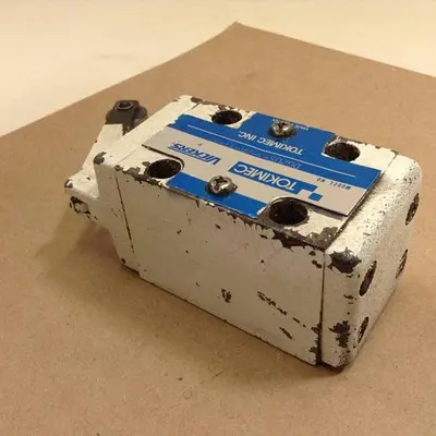 USED TOKIMEC DG02S-3-2A-11-S5