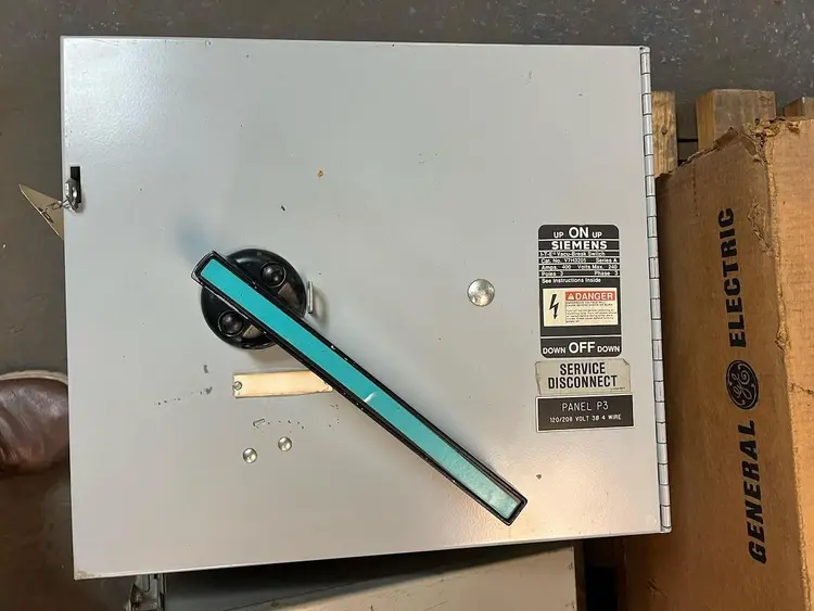 New | in-Stock SIEMENS V7H3205 Miscellaneous Equipment (Electrical & Power) Ohio US | Surplus Asset Holdings #1337633