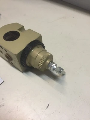 Used Norgren R40-227-BNEA  450psig In 15psig Out Warranty Fast Shipping