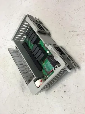 USED ALLEN BRADLEY 1769-OW8 SER B