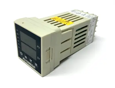 USED OMEGA TEMPERATURE CONTROLLER MODEL 0407000028