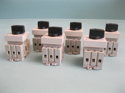 Lot (6) Allen-Bradley 194E-A32-1753-Q Ser B 32A 600 VAC Isolator Switch A2