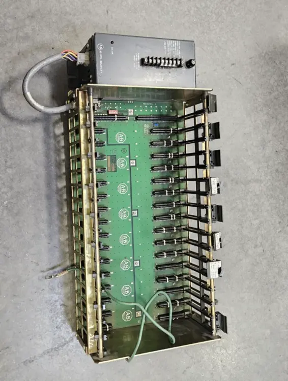 Used Allen-Bradley Allen Bradley 1771-A4B PLC Chassis South Carolina US | Palmetto Automation #1165302