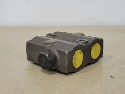 Hydraulic Block Valve 7594H, 1600 PSI