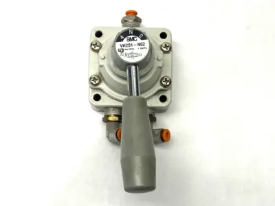 USED SMC HAND VALVE 1/4" NPT 3‑POSITION ROTARY LEVER