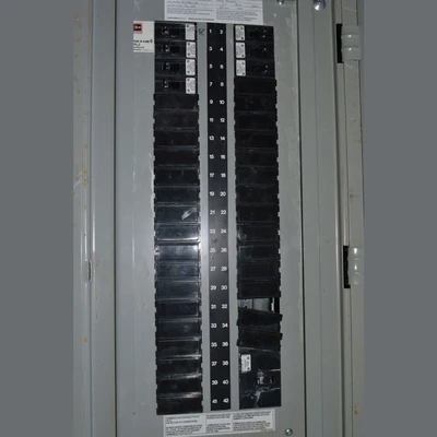 Cutler Hammer 225 Amp Distribution Lighting Panel