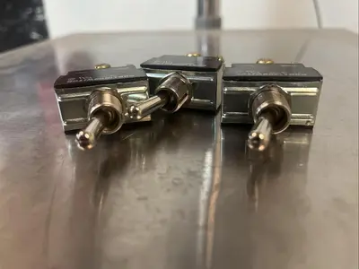 New | in-Stock CARLING SWITCH 0705R Miscellaneous Equipment (Electrical & Power) Ohio US | Surplus Asset Holdings #1494693