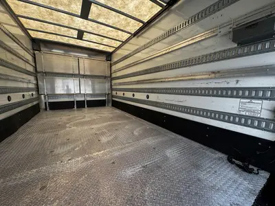 Used 2020 ISUZU NPR EFI Box trucks Florida US | Truck and Van Outlet #1509218