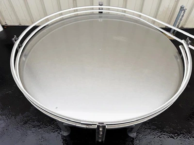 SureKap 48-Inch Rotary Accumulation Table