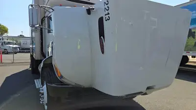 USED 2021 PETERBILT 330