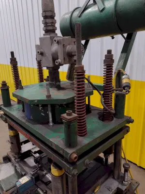 7 TON PNEUPOWER AIRAM PNEUMATIC CUTOFF PRESS: STOCK #19532