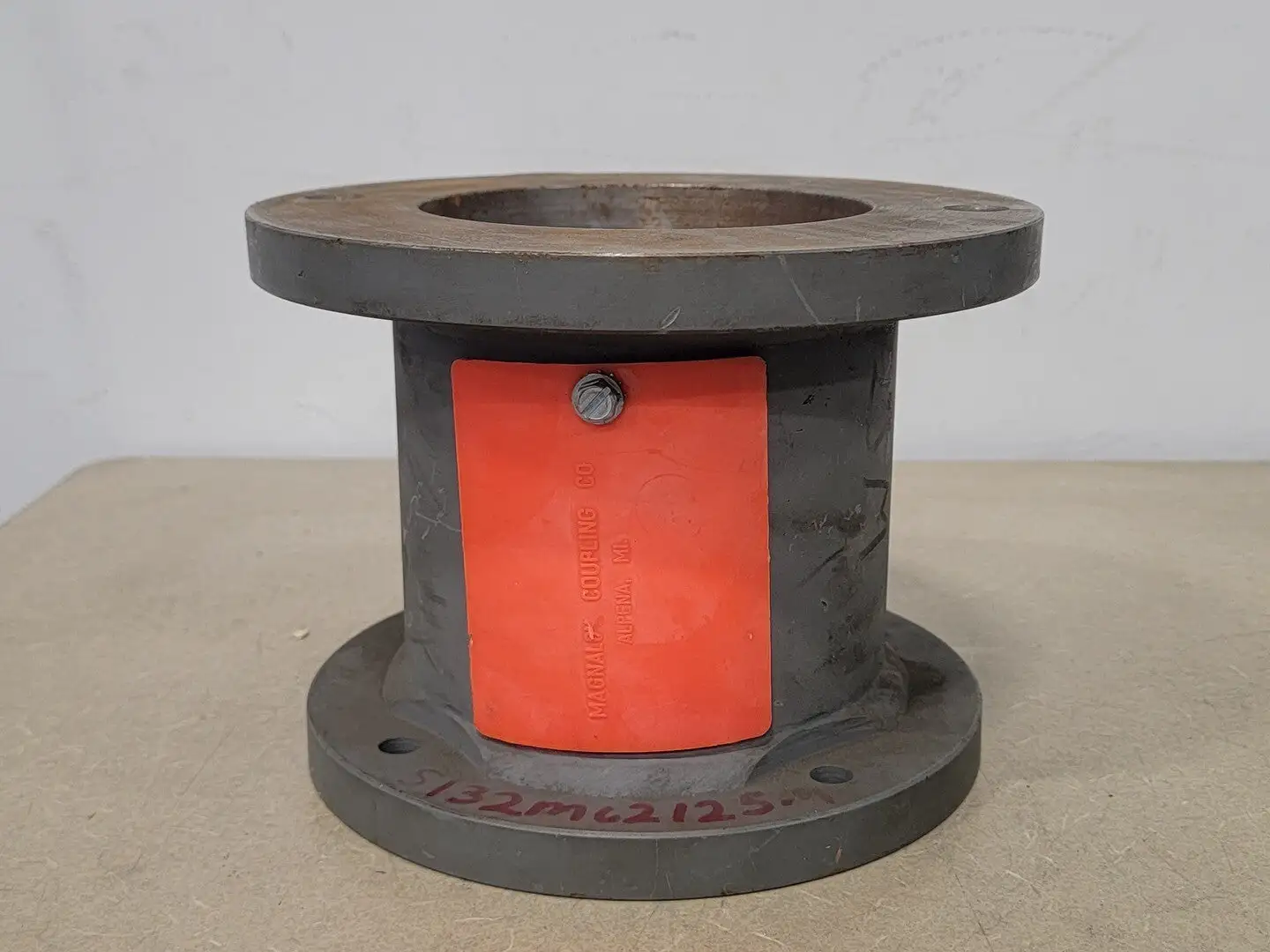 USED MAGNALOY COUPLING S132M62-125M