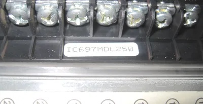 GE FANUC IC697MDL250 32 POINT INPUT MODULE