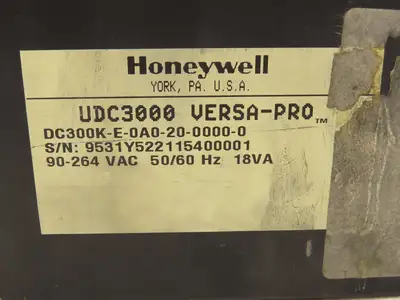 Honeywell UDC3000 Digital Temperature Controller DC300K-E-0A0-20-0000-0