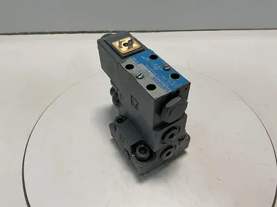 USED VICKERS DG4V-3-2AL-M-U-HL7-60
