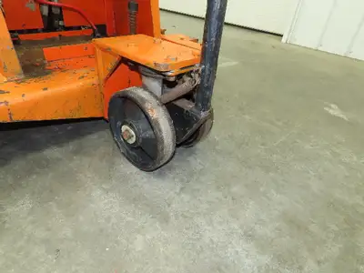 Presto PSA2762 Manual Walkie Straddle Pallet Stacker 12V Lift 2700 Lb 60" Truck