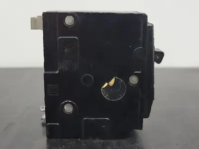 USED SQUARE D QO220