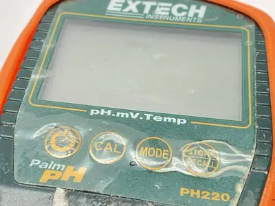 USED EXTECH WATERPROOF PALM PH METER WITH PROBE