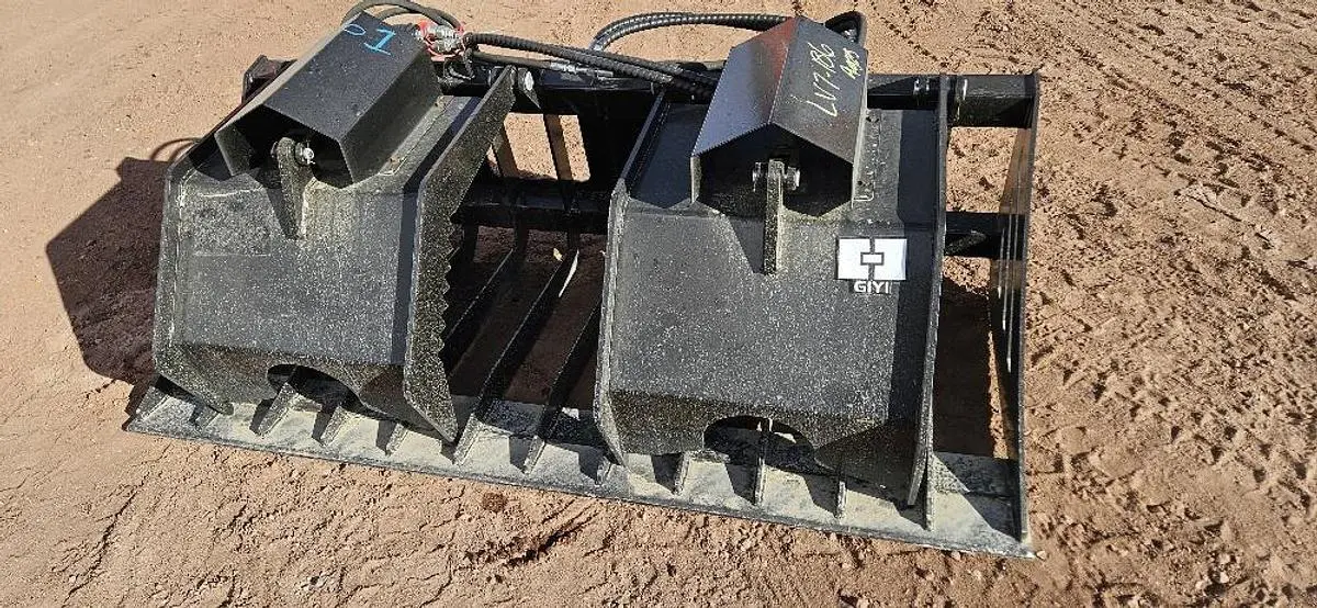 New | in-Stock _UNKNOWN_ _UNKNOWN_ Grapple Buckets Utah US | CSS Equipment Sales #1347303