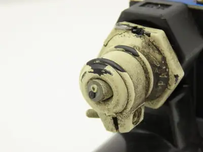 Tokyo Tokimec DG4V-3-2A-M-P7-H-7-56 Directional Control Solenoid Valve 24VDC