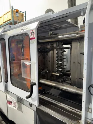 2010 HUAHONG HR220L Injection Molding Machines | ListingHippo (12)