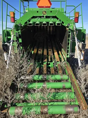 USED 2017 JOHN DEERE L340