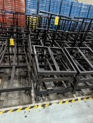 (18) Rolling Material Carts