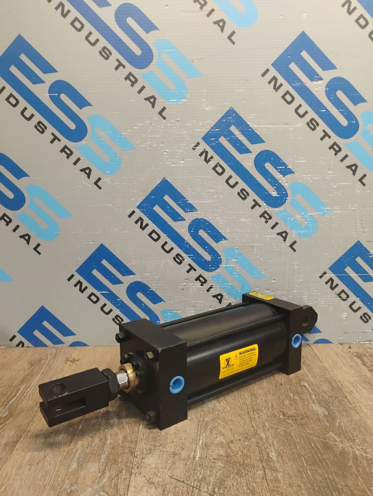 USED YATES CYLINDERS U4595