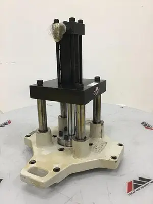 USED MILACRON 5240013