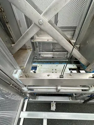 USED INNOTECH TRAY UPSTACKER