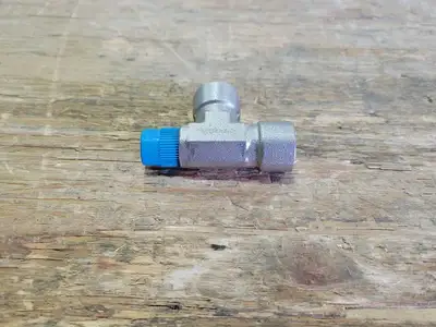 1/4", x 3/8", Tee, 1/4" MPT - 3/8" FPT