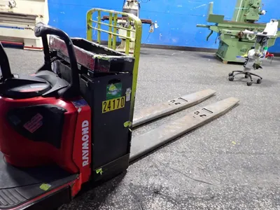 USED THE RAYMOND CORPORATION 8410